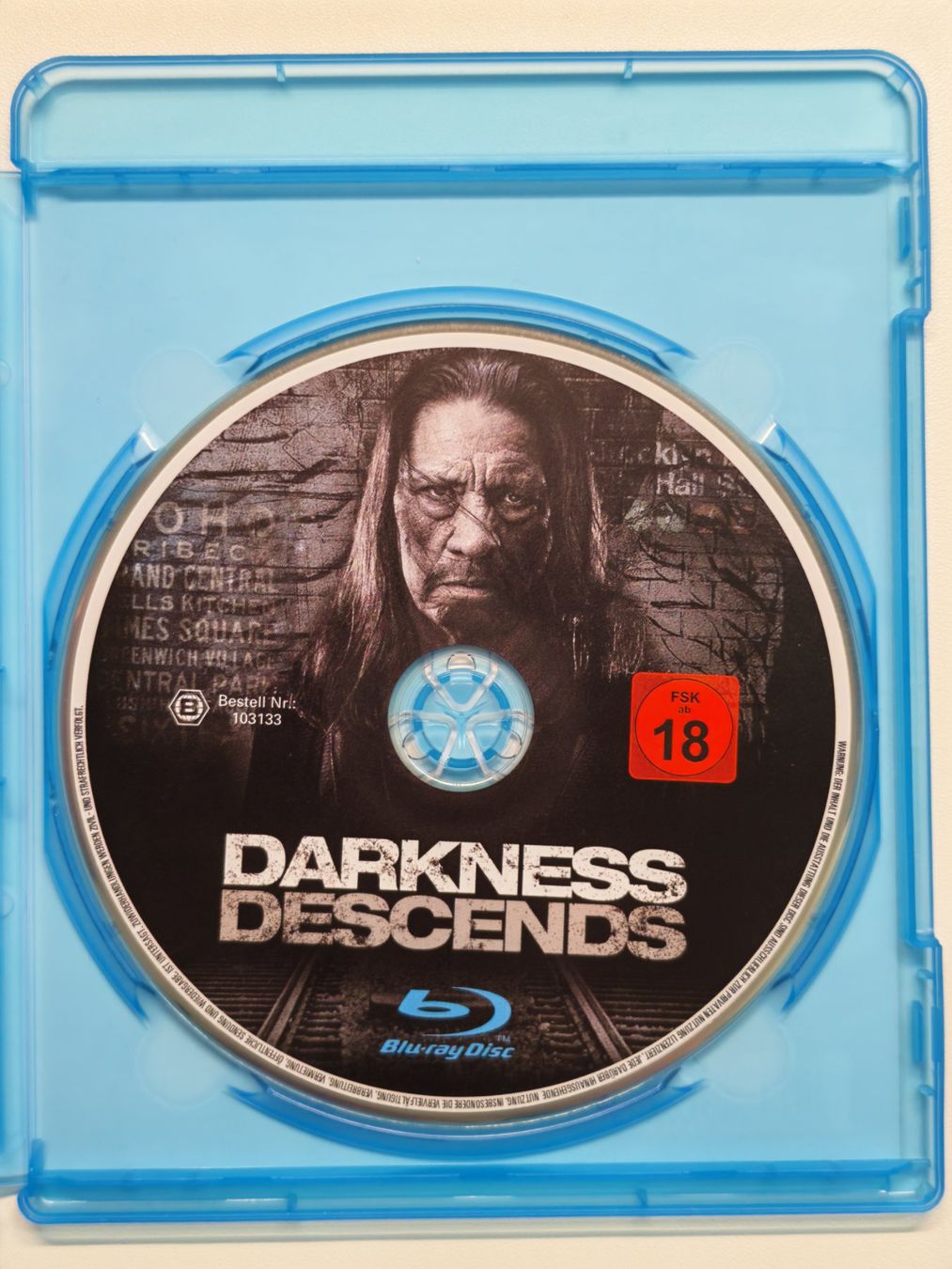 Tutti i DVDs: Darkness Descends - Krieg unter den Strassen New Yorks – Usato da Liestal venduto da Kratzilla 1