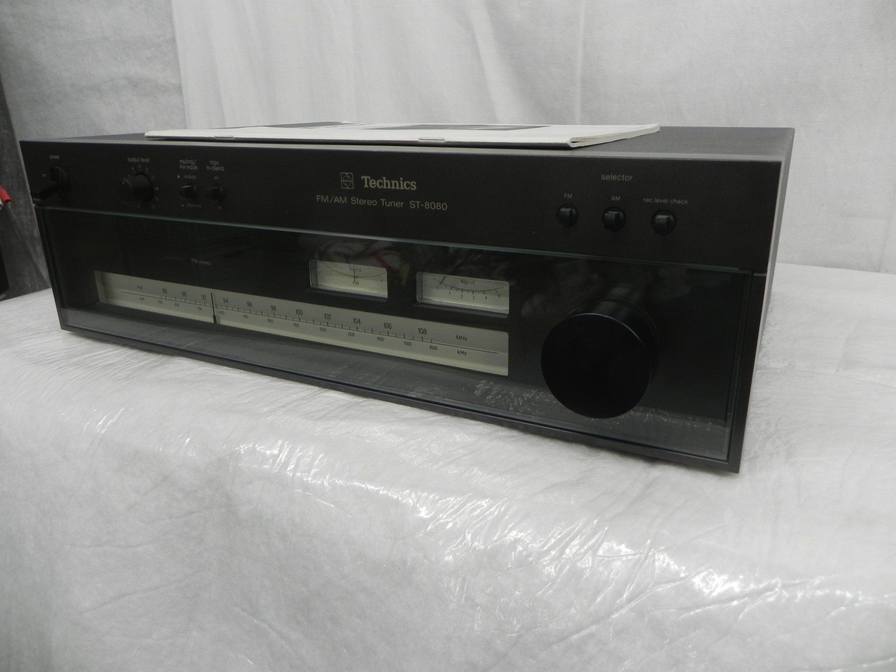 Technics Radio: Technics Stereo Tuner ST-8080 revidiert Total Liquidation – Usato da Basel venduto da Life-Style-Art 3