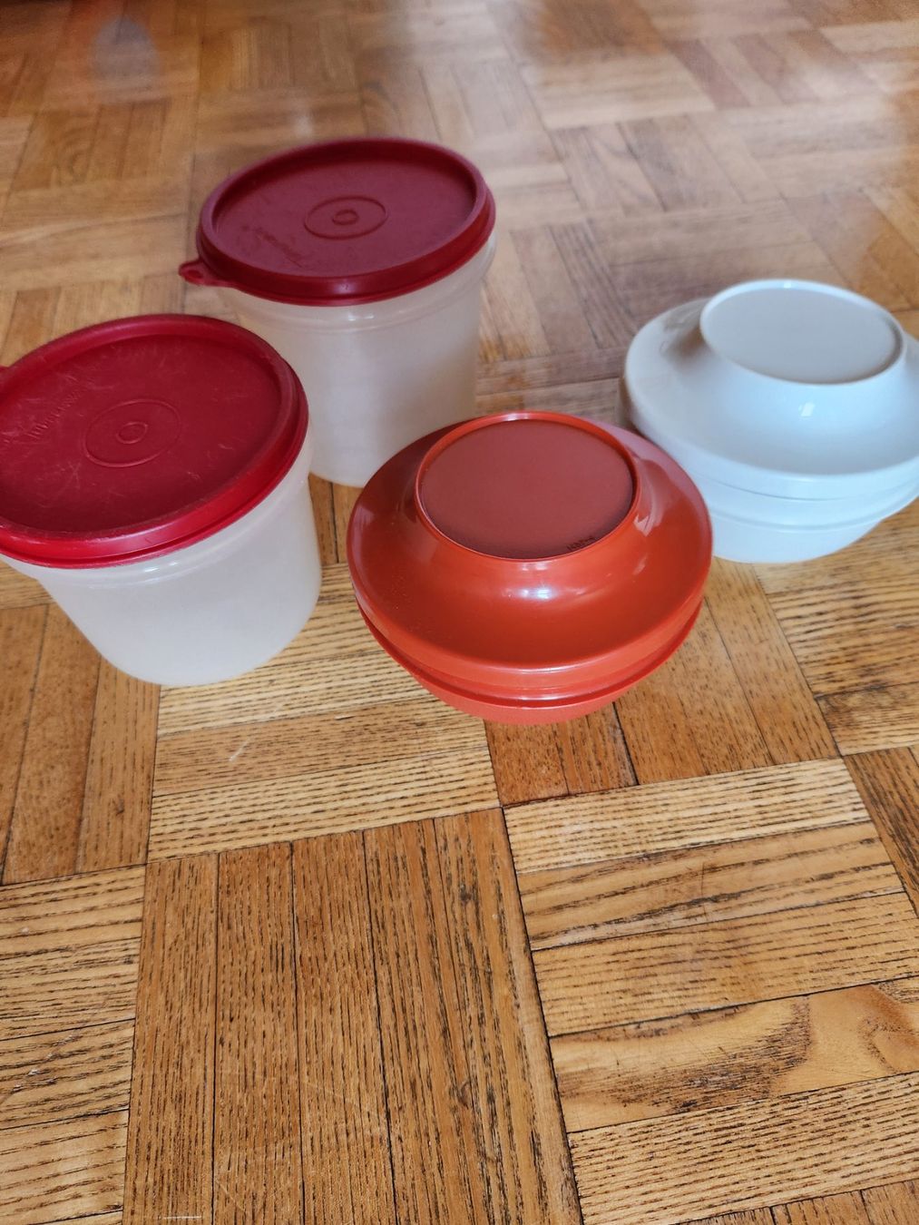 Tupperware Contenitori & Simili: Tupperware dichte Behälter 550ml, 650ml, 2x ca. 500ml – Usato da Gstaad venduto da Meiel2020