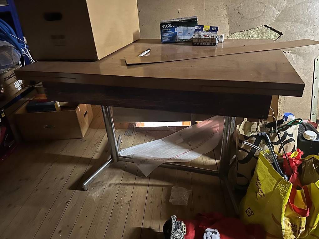 Schreibtische: Schultisch / Pult – Gebraucht aus Oberaach von xxvaaneexx 1