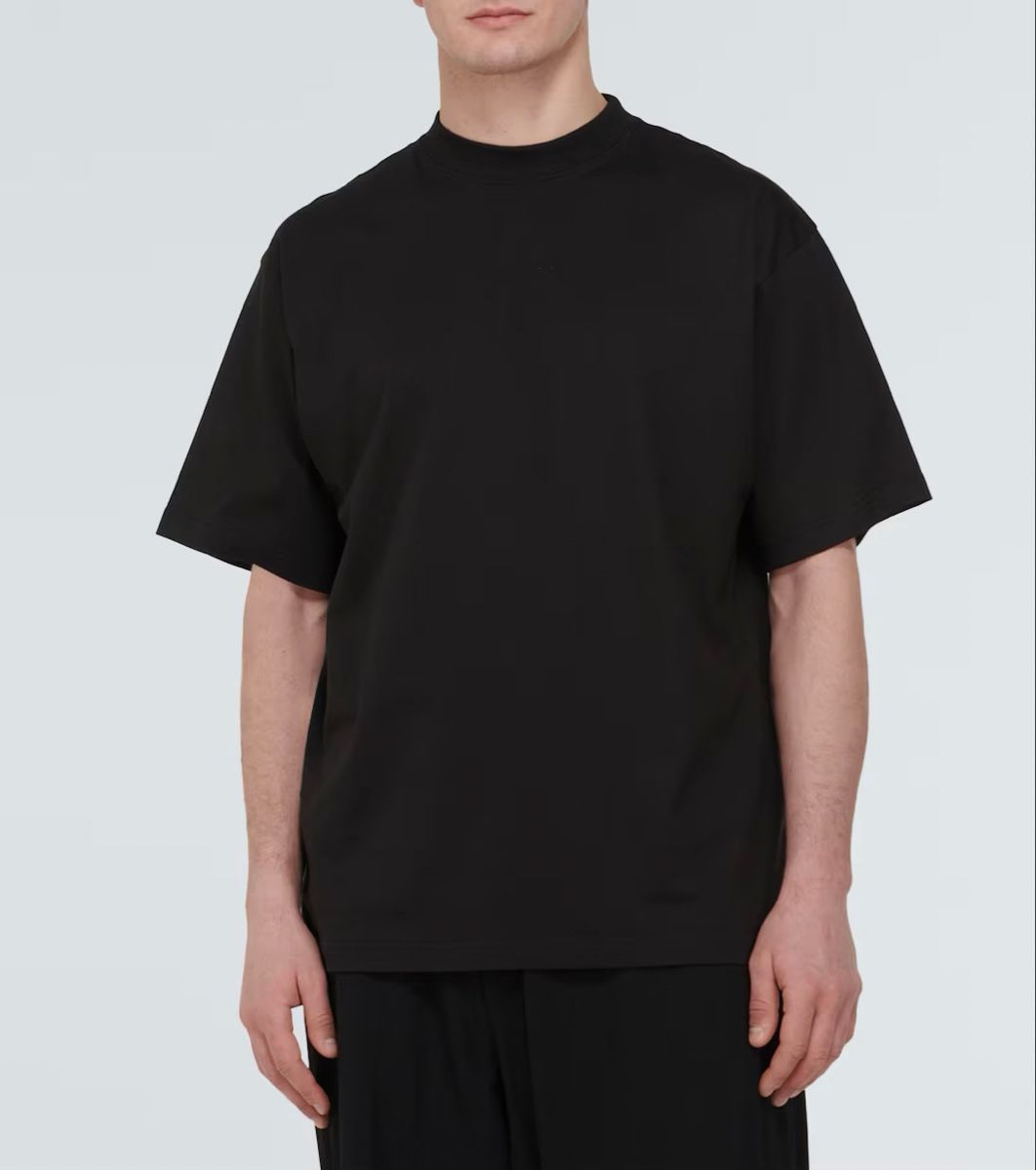Balenciaga T-shirt: BALENCIAGA Unisex Plain Black Oversized Tshirt – Usato da Münchenstein venduto da B771 1