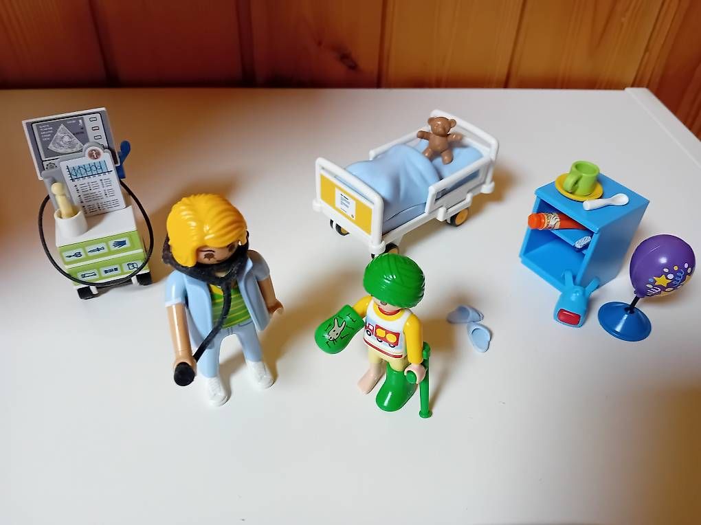 Playmobil Spielzeuge: Playmobil Kinderkrankenzimmer – Gebraucht aus Auw von luszur