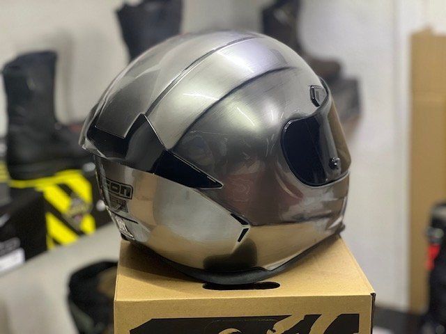 Icon Caschi & visiere: Casco Icon Airframe Pro QUICKSILVER 61cm – Nuovo e nell'imballaggio originale da Chiasso venduto da motoutlet 1