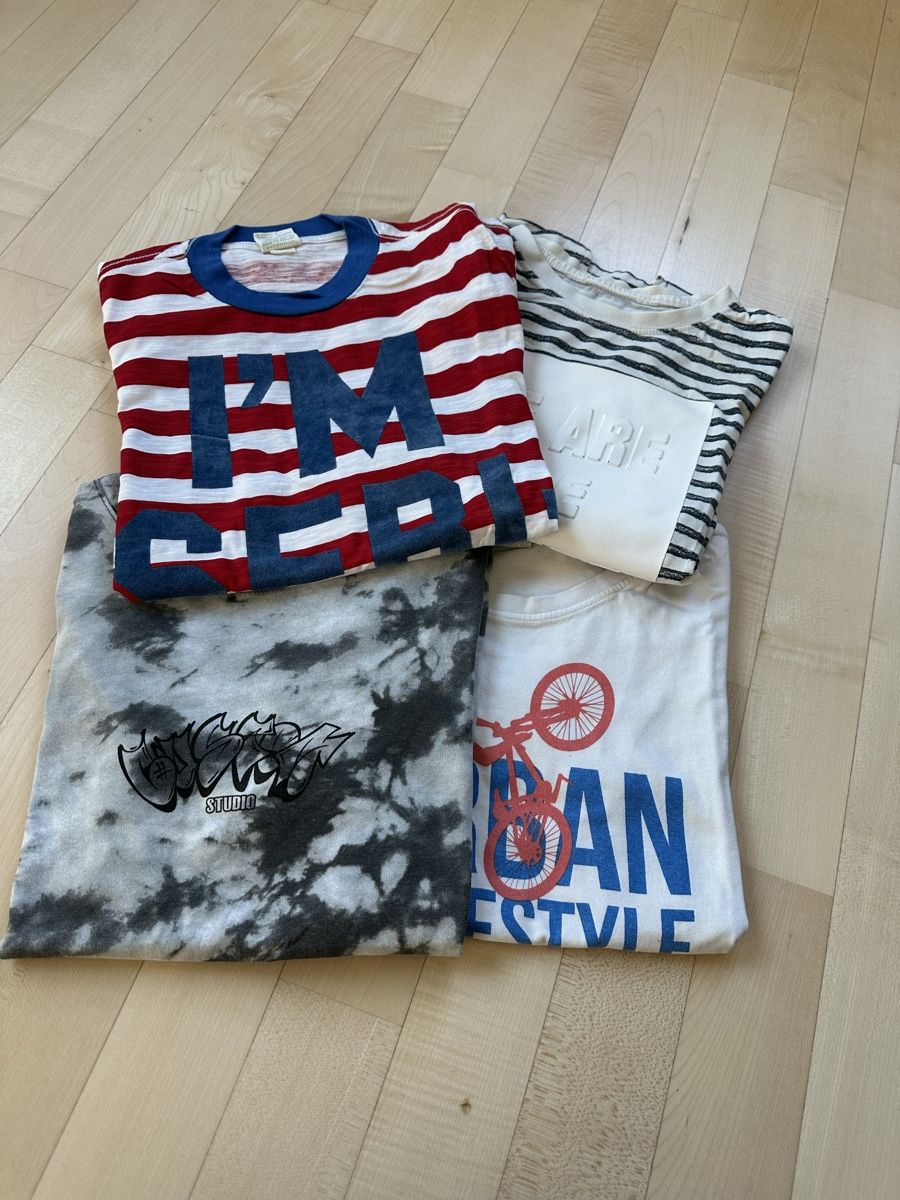 Kleiderpakete & -sets: 4 T Shirts Gr 146 152 – Gebraucht aus Zizers von special_peanuts
