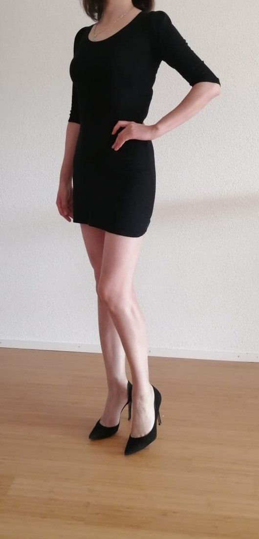 Mango Vestiti: Strickkleid Mango schwarz Grösse S gebraucht – Usato da Niedergösgen venduto da lil_s6k8