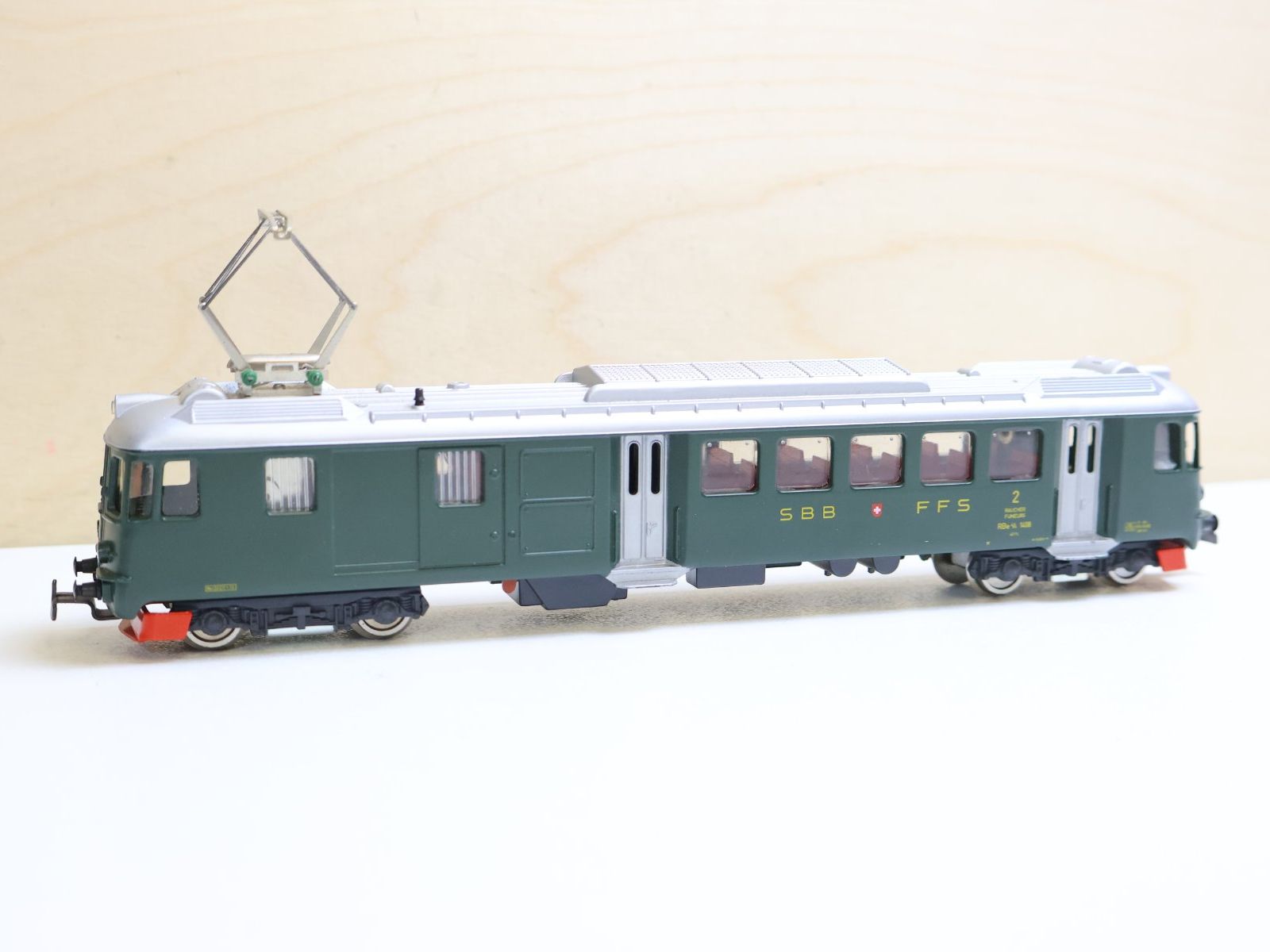 Hag Modellini di ferrovie: HAG SBB Triebwagen RBe 4/4 E-Lok - Digital H0 – Difettoso da Winterthur venduto da Monstera
