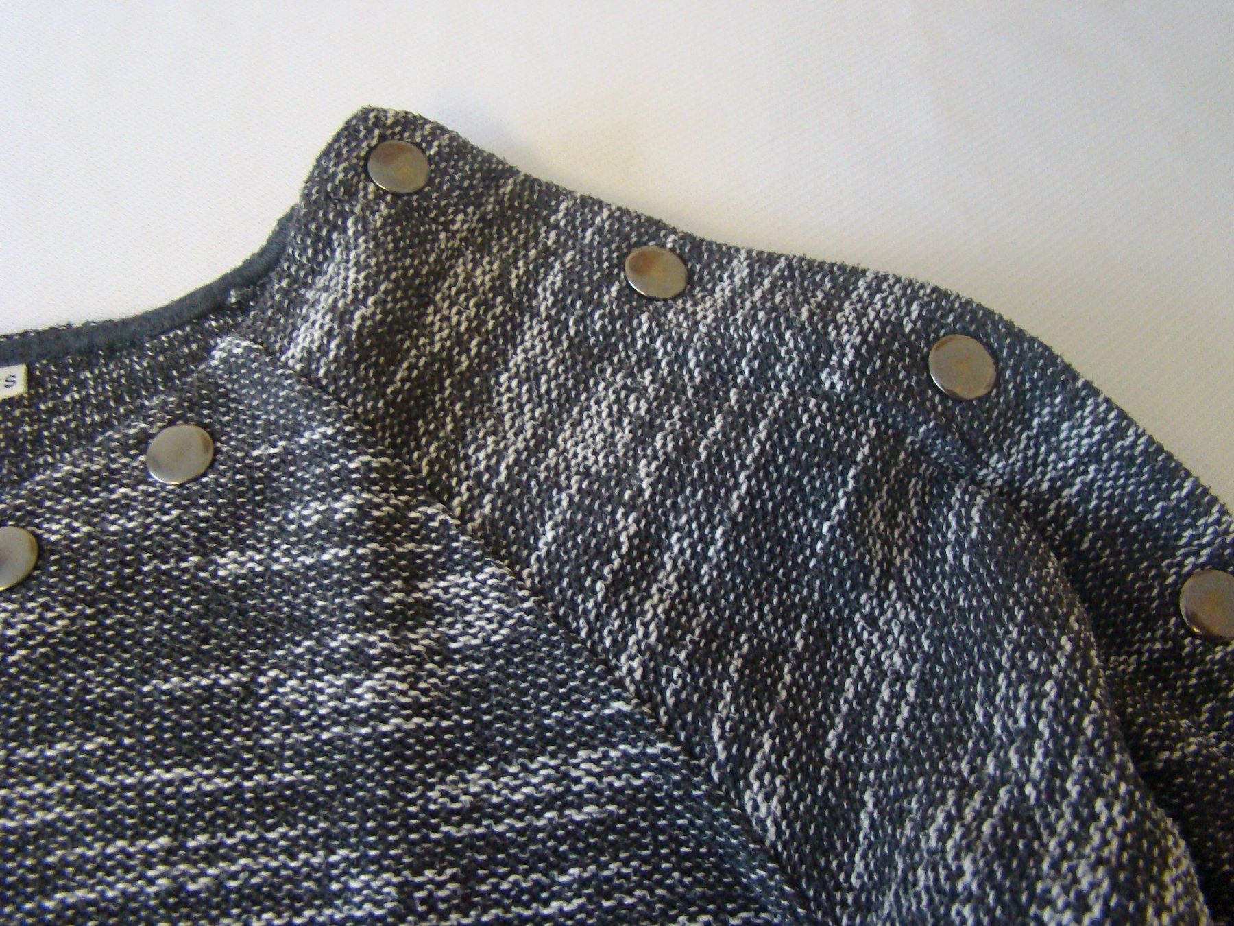 Pullover & Sweatshirts: Damenpullover grau meliert Gr. XS mit Nieten Marke OBJECT – Gebraucht aus Malters von burzi 2