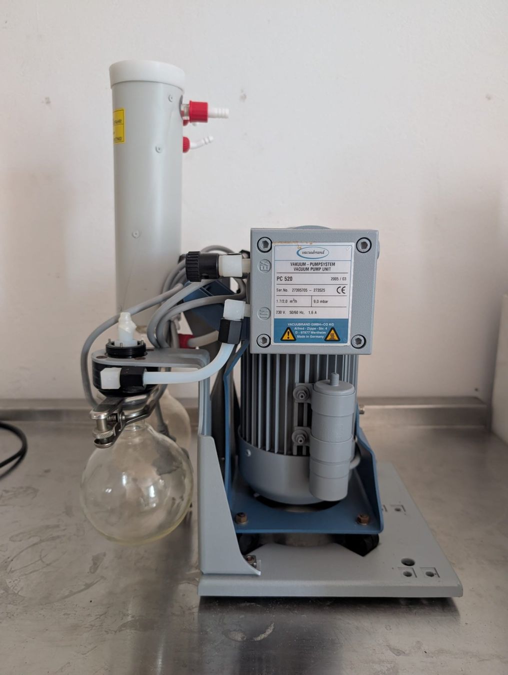 Matériel de laboratoire: Vacuubrand PC 520 vacuum pump – D'occasion à Genolier par leo_m6fh 2