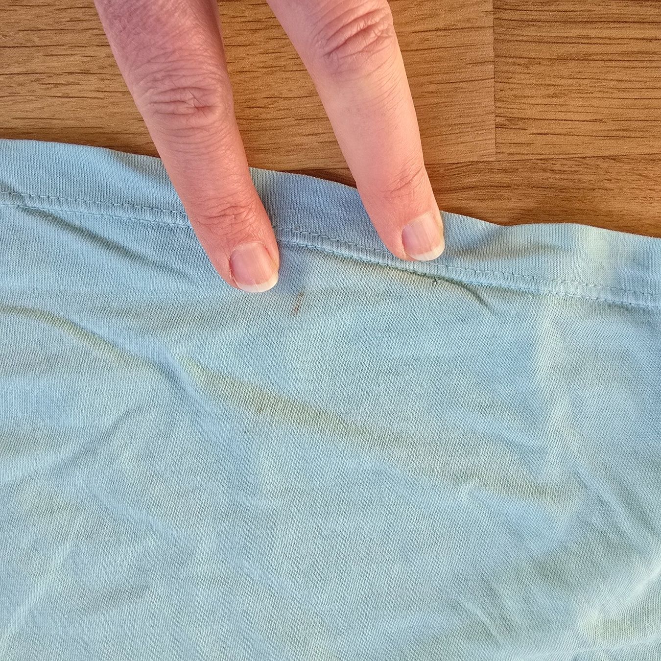 Blusen, T-Shirts & Tops: T-Shirt, mit Herzen, Gr. 122 – Gebraucht aus Büttikon AG von Amineah 1