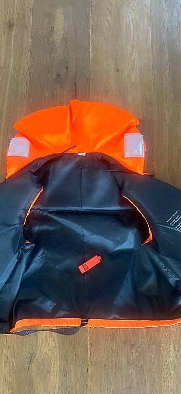 Giubbotti di salvataggio: Kinderschwimmweste – Usato da Auenstein venduto da Crufi 1