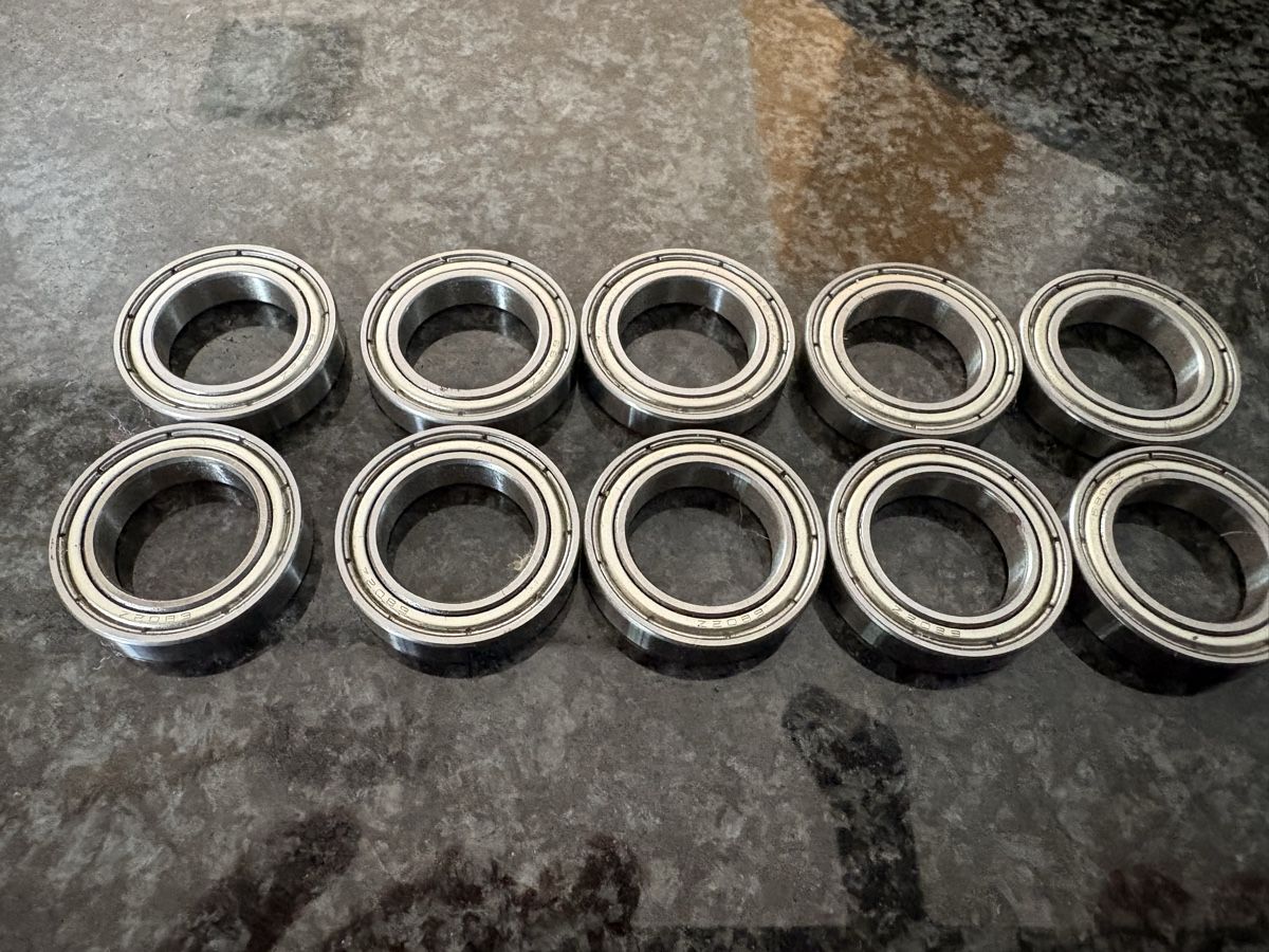 Cuscinetti a sfere: Bricolage : 10 petits Roulements à billes, 2 cm – Usato da Savigny venduto da alouette04 2