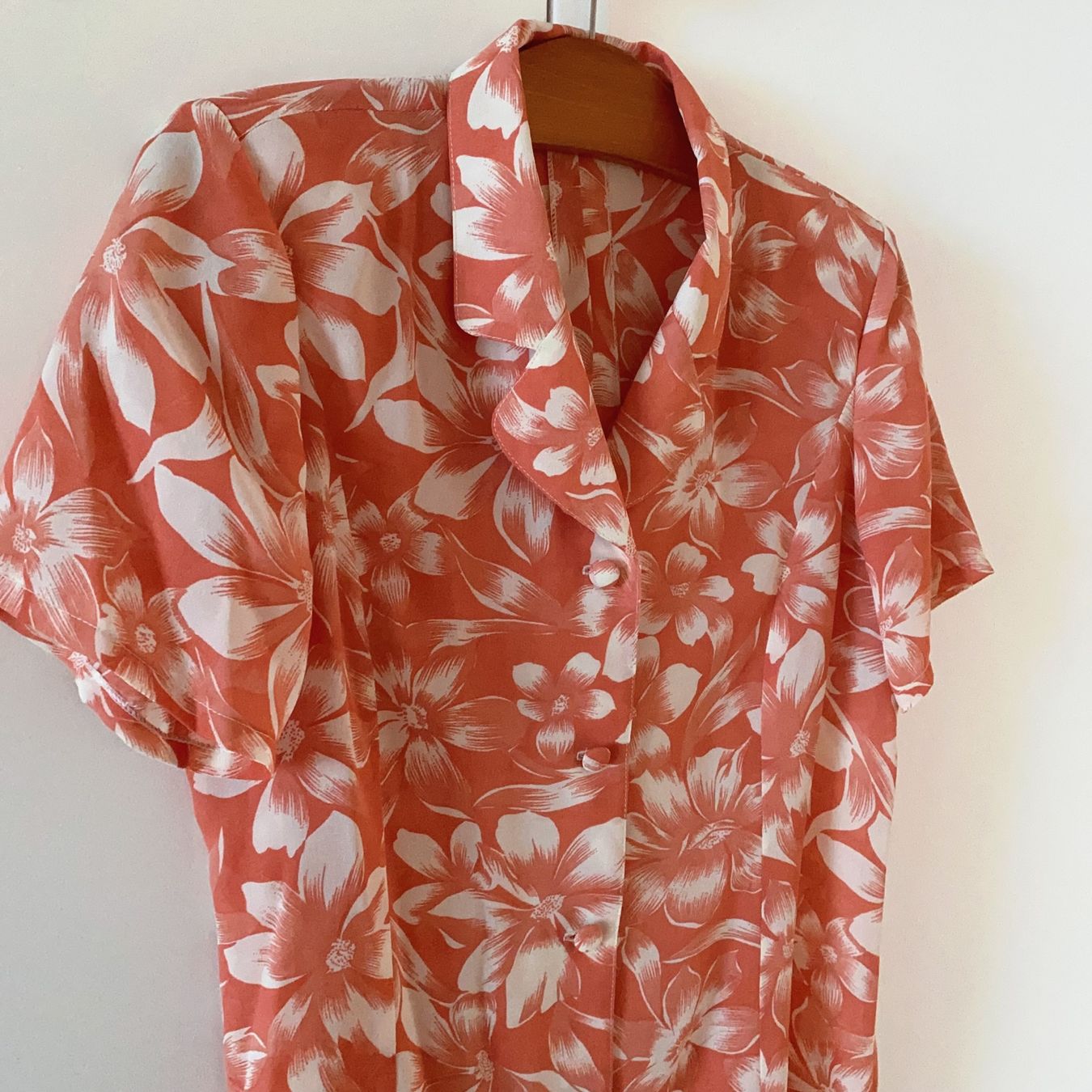 Camicette: Bluse mit Blumenmuster, Grösse M, Top Zustand! – Nuovo (secondo la descrizione) da Luzern venduto da Sommer_26 2