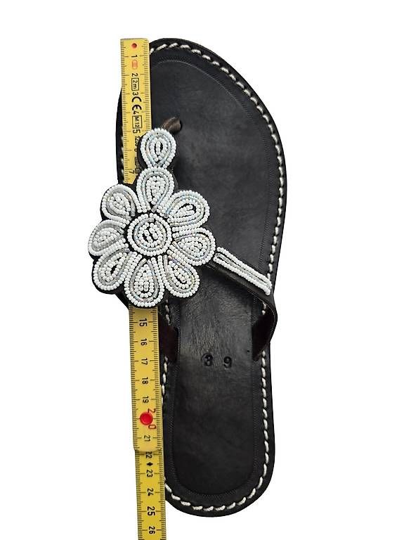 Scarpe da donna: Handgemachte Leder-Sandalen - Weiss 39 – Nuovo e nell'imballaggio originale da Brione s. Minusio venduto da Littleninja 3