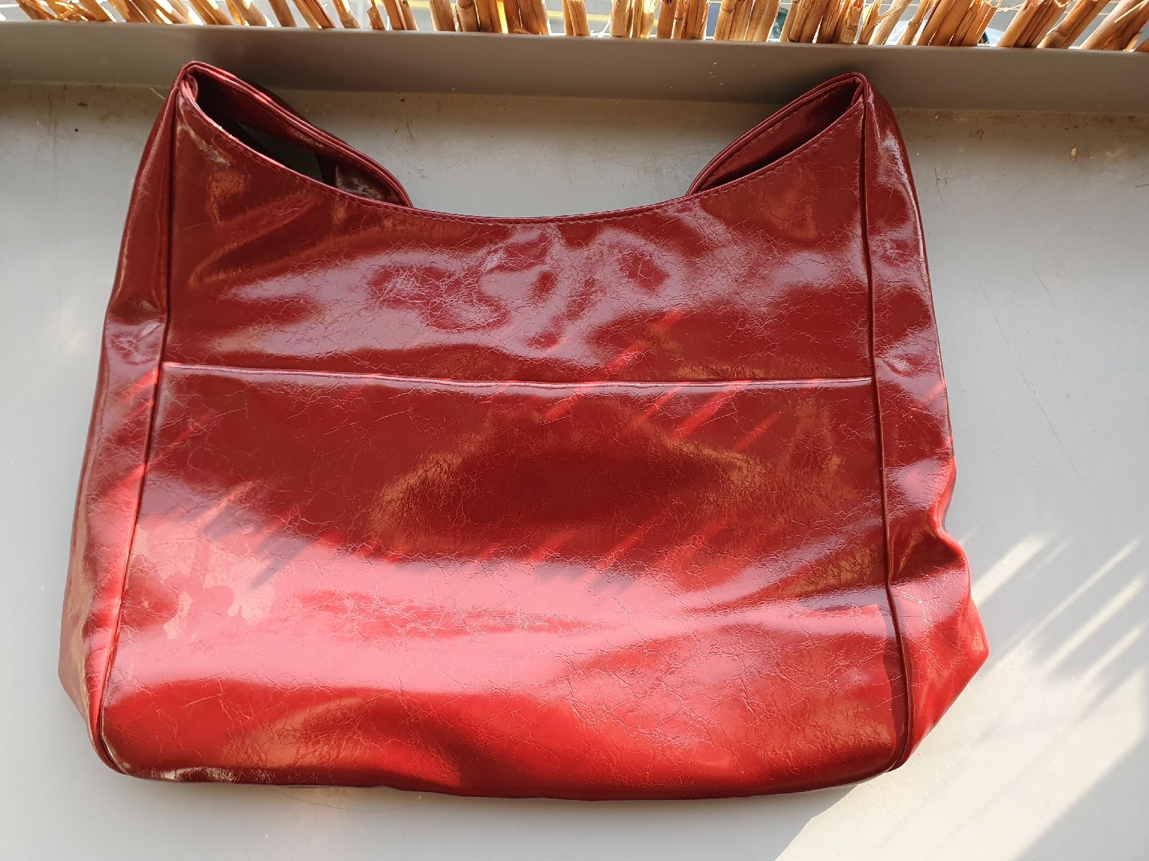Borse da donna: Sac à main rouge verni  – Nuovo e nell'imballaggio originale da Prilly venduto da Framboise.2000