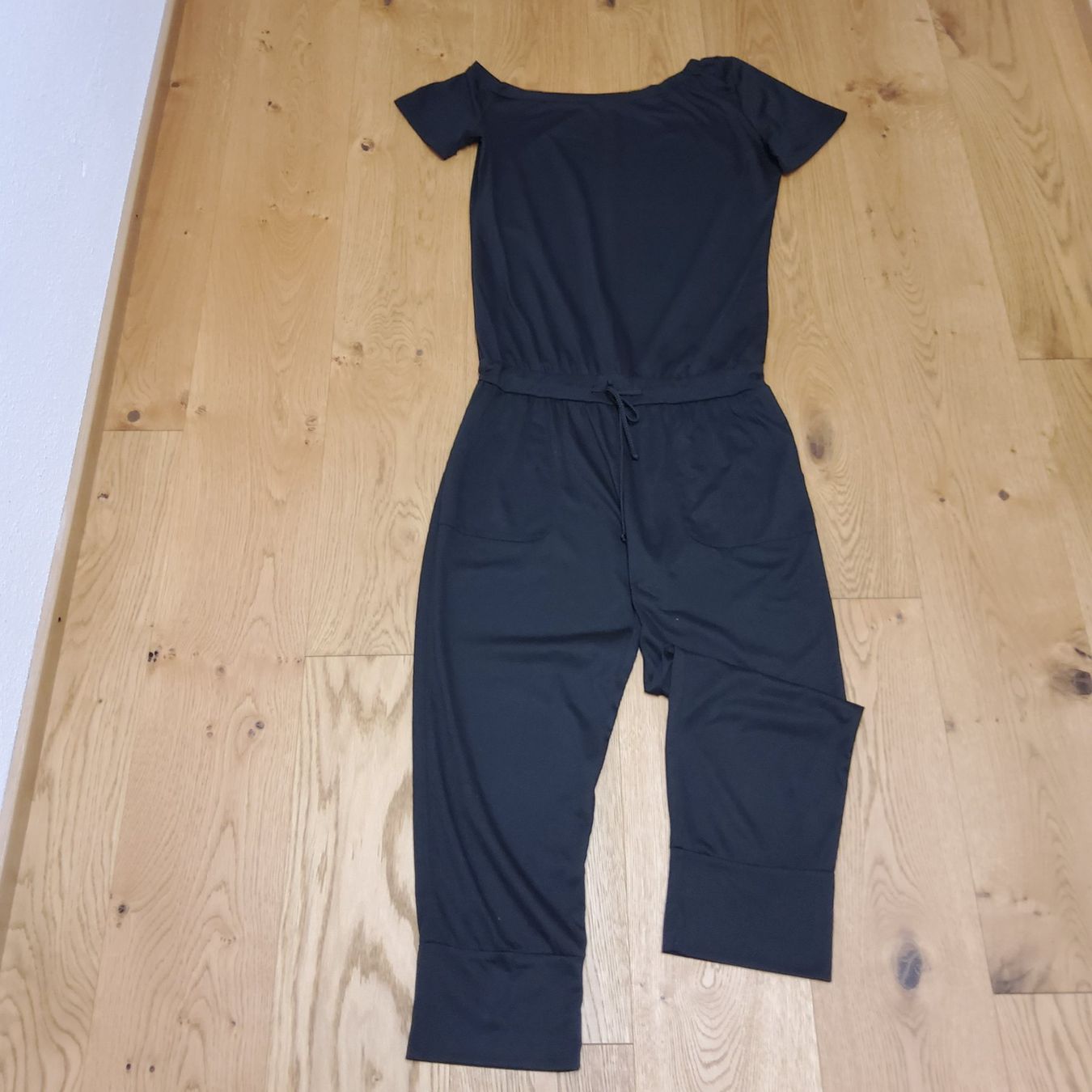 Lotti di vestiti: Kleiderpacket: Jumpsuit,  Schal – Usato da Naters venduto da 3904Naters 1