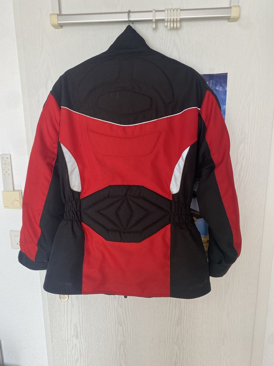 Giacche: Motorradjacke schwarz/rot – Usato da Selzach venduto da Giusi400 1