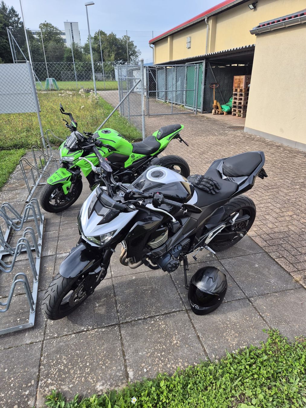 Kawasaki Strada: Kawasaki Z800e / 35kW – Usato da Killwangen venduto da luc_9fhp 1