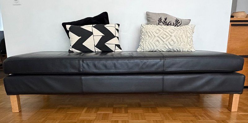 Ikea Sofas: Sofa Chaiselongue Leder schwarz – D'occasion à Zürich par Amamon 1