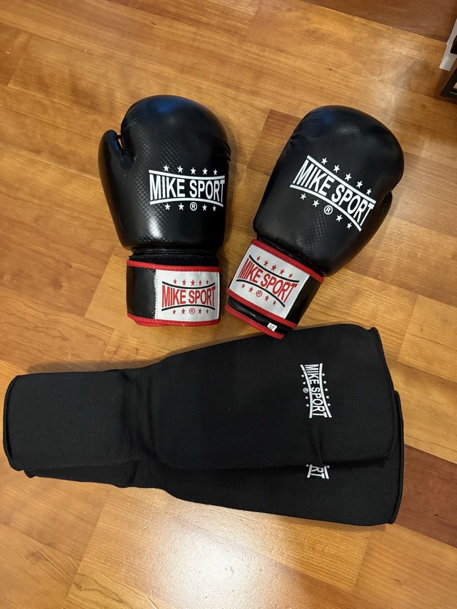 Sonstige Accessoires für Herren: Boxhandschuhe + Schienbeinschoner – Gebraucht aus Oberentfelden von mat_jbk7
