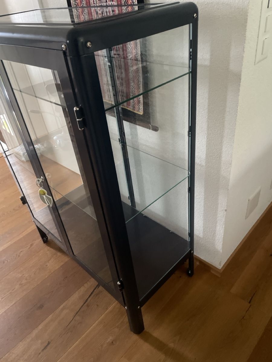 Ikea Vetrine: Vitrine Ikea  – Usato da Känerkinden venduto da christine.13 2