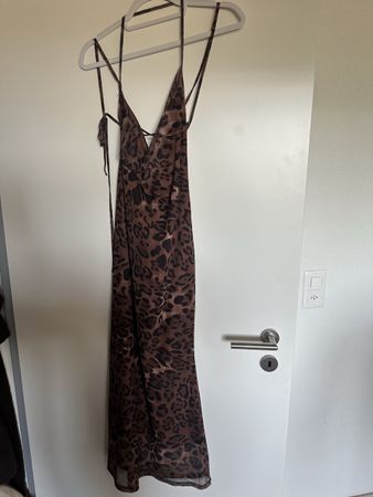 Maxikleid mit Leopardenmuster Grösse M neuwertig