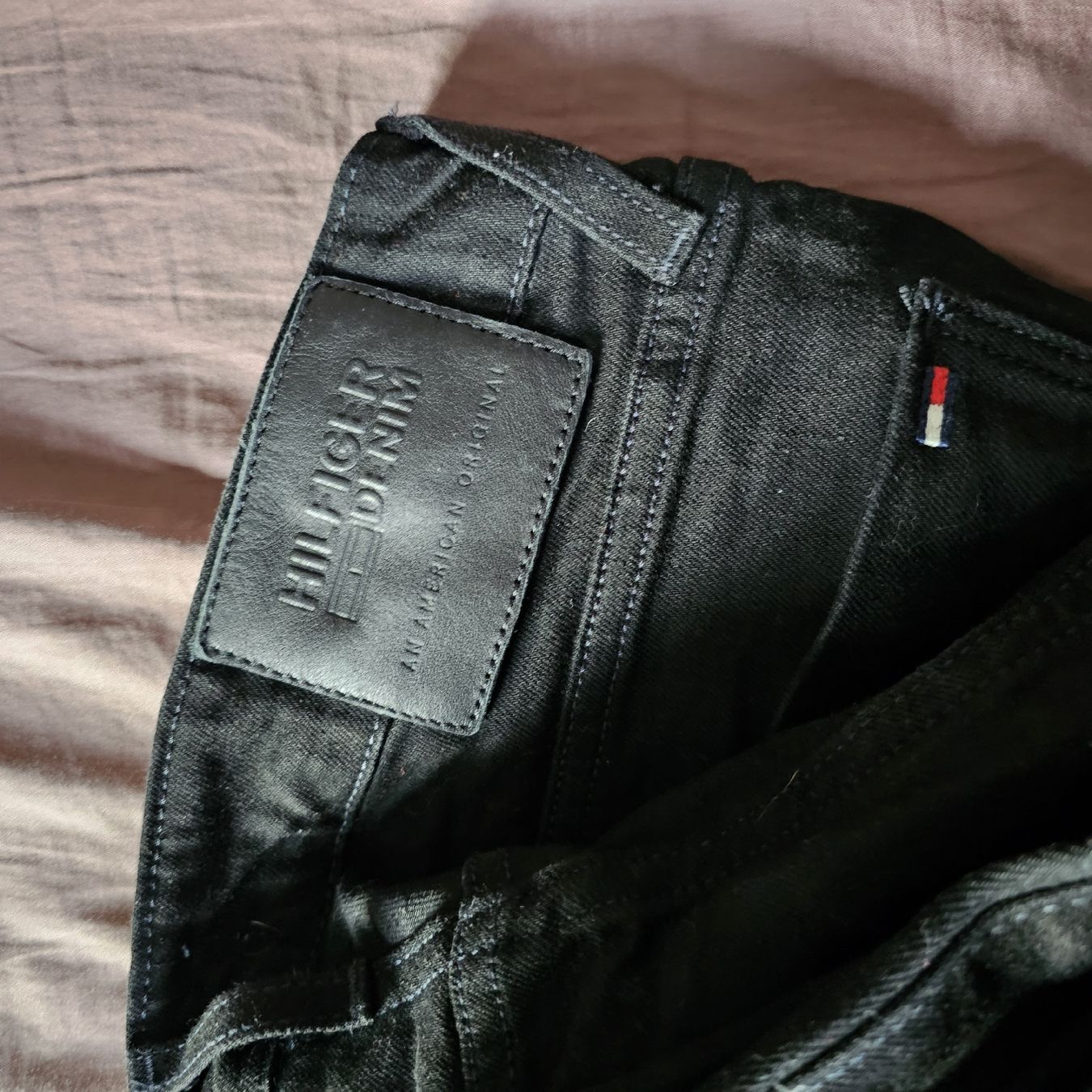 Jeans: Hilfiker jeans – Nuovo (secondo la descrizione) da Rüti ZH venduto da crambambeli