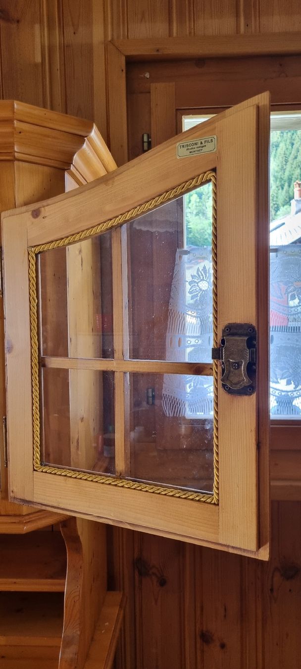 Credenze: armoire vaisselier  – Usato da Poliez-Pittet venduto da yvus01 2
