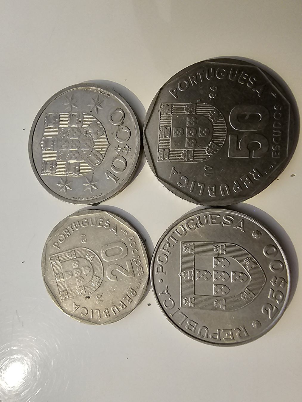 Tutti le monete: 4 pièces portugues – Usato da Le Sentier venduto da joa_bg6n