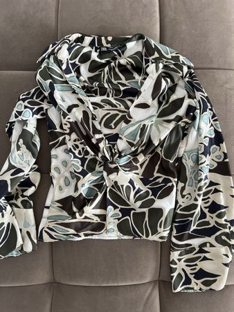 Zara Seidenbluse, Wickeloptik, Grösse XS