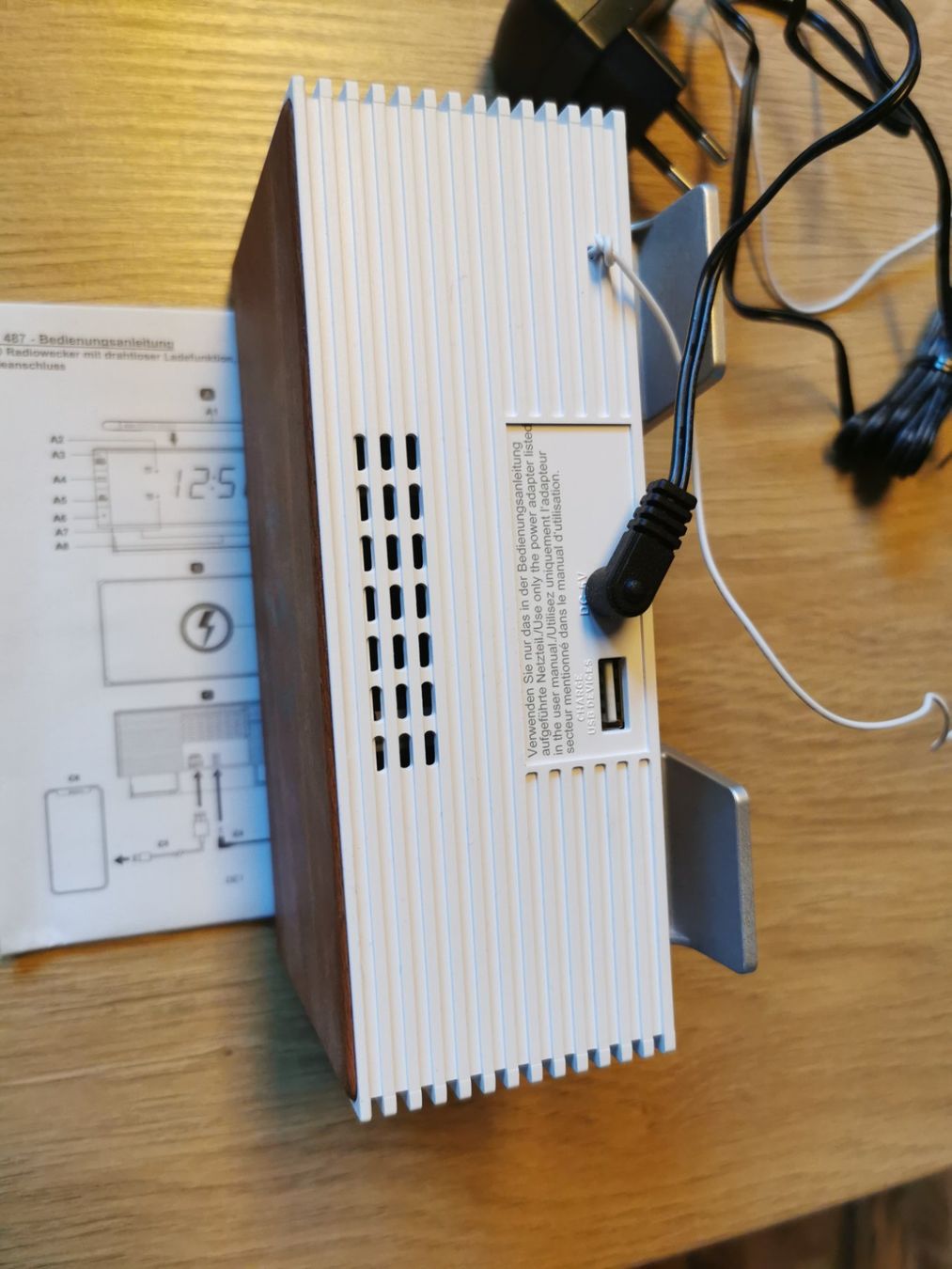 Sveglie: Technoline Digitalwecker WT487 Quarzwecker mit Ladestation – Nuovo (secondo la descrizione) da Fischbach-Göslikon venduto da PitBullDoll 2