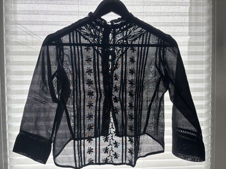Schwarze Vintage Bluse, Grösse S, perfekt für den Sommer!