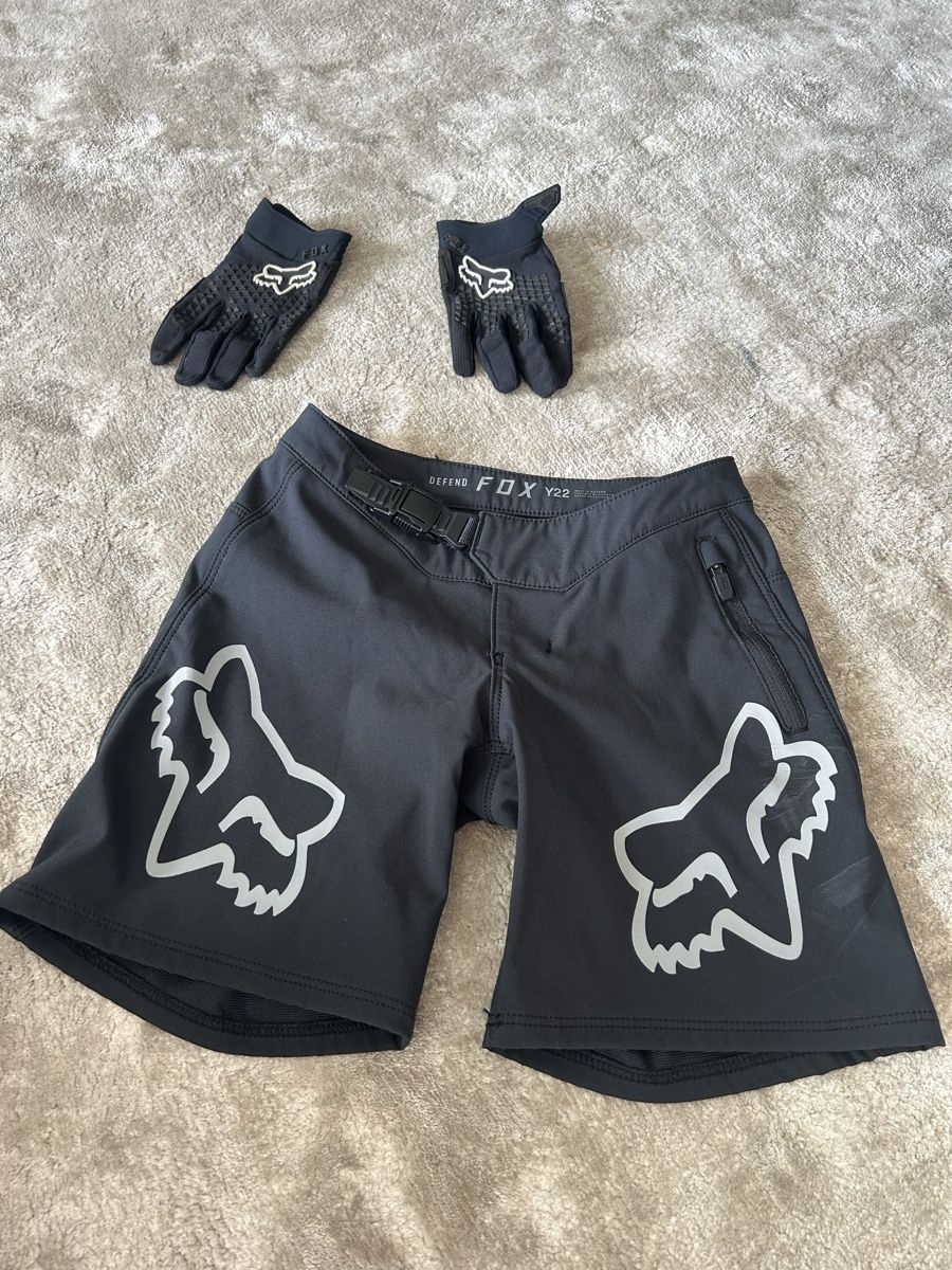 Pantaloni: Fox - Mountainbike shorts & handschuhe – Usato da Zürich venduto da fedi.81 2