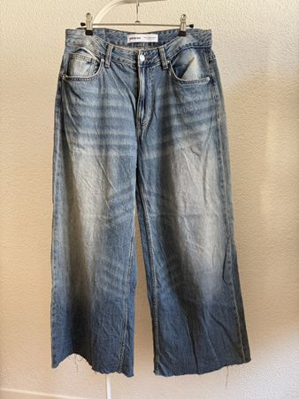Jean bleu large effet délavé  Bershka, t.40/L