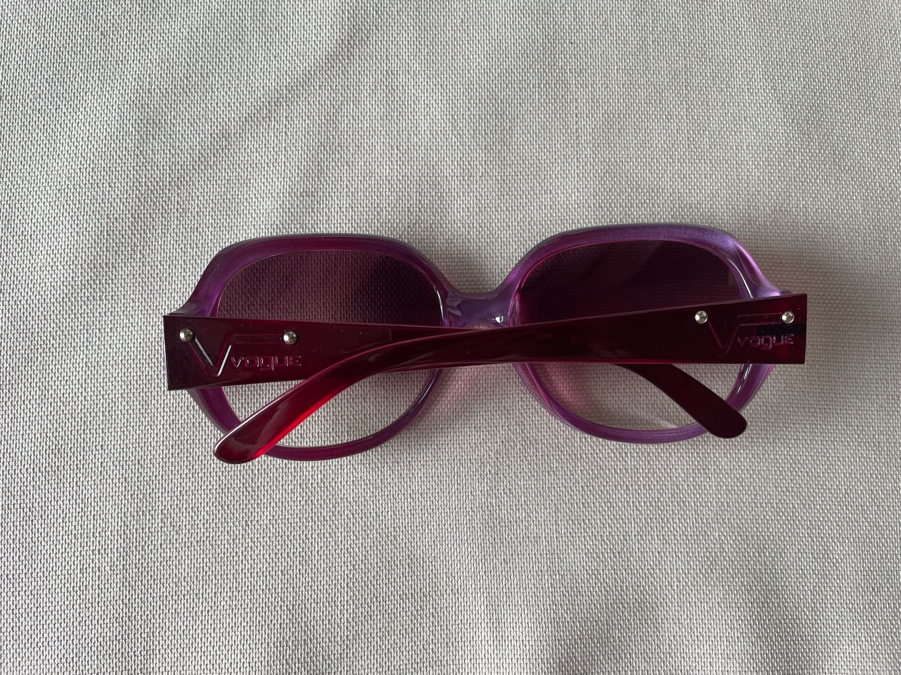 Occhiali & Lenti: Lunettes de soleil Vogue – Nuovo (secondo la descrizione) da Genève venduto da sca_j5cs 1