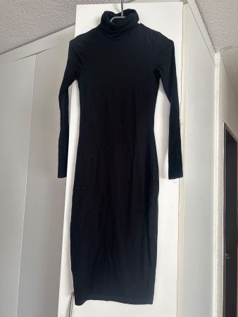 Damen Rollkragenkleid schwarz langarm gebraucht
