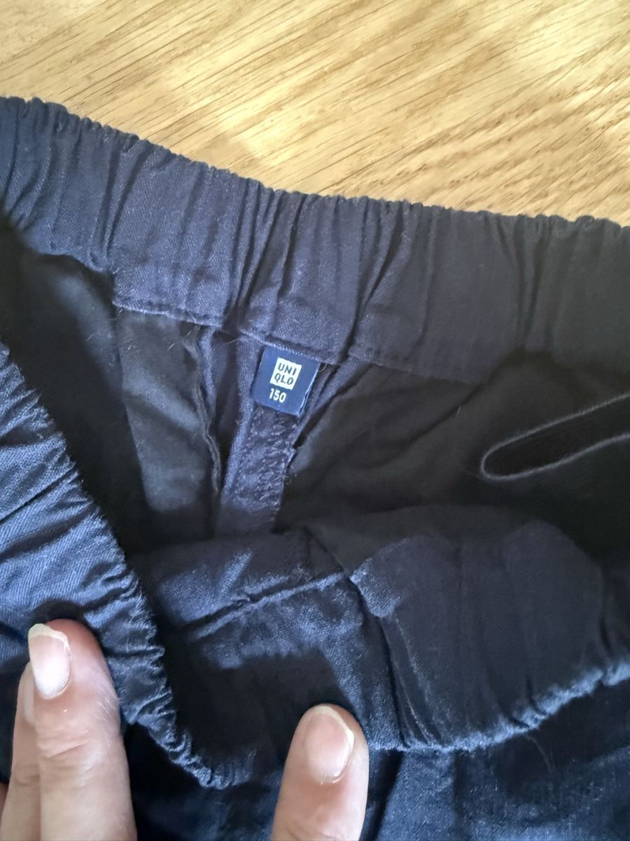 Uniqlo Pantaloni: UNIQLO Hose 150 – Usato da Zürich venduto da Mothai 3