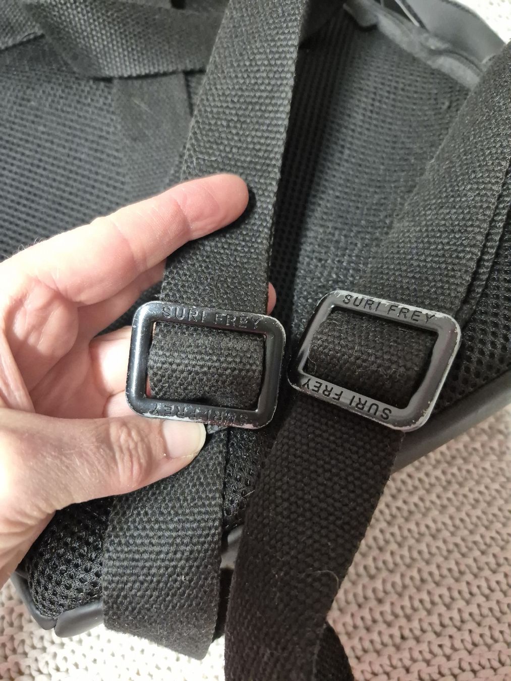 Suri Frey Sacs à dos: Suri Frey Rucksack schwarz – D'occasion à Merligen par muss_haben 8