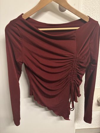 Damen Langarmshirt gerafft dunkelrot guter Zustand