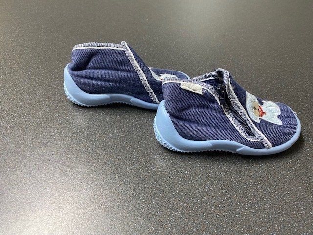 Schuhe für Jungen: Finken Hausschuhe Grösse 21 – Gebraucht aus Emmen von Aribini 4