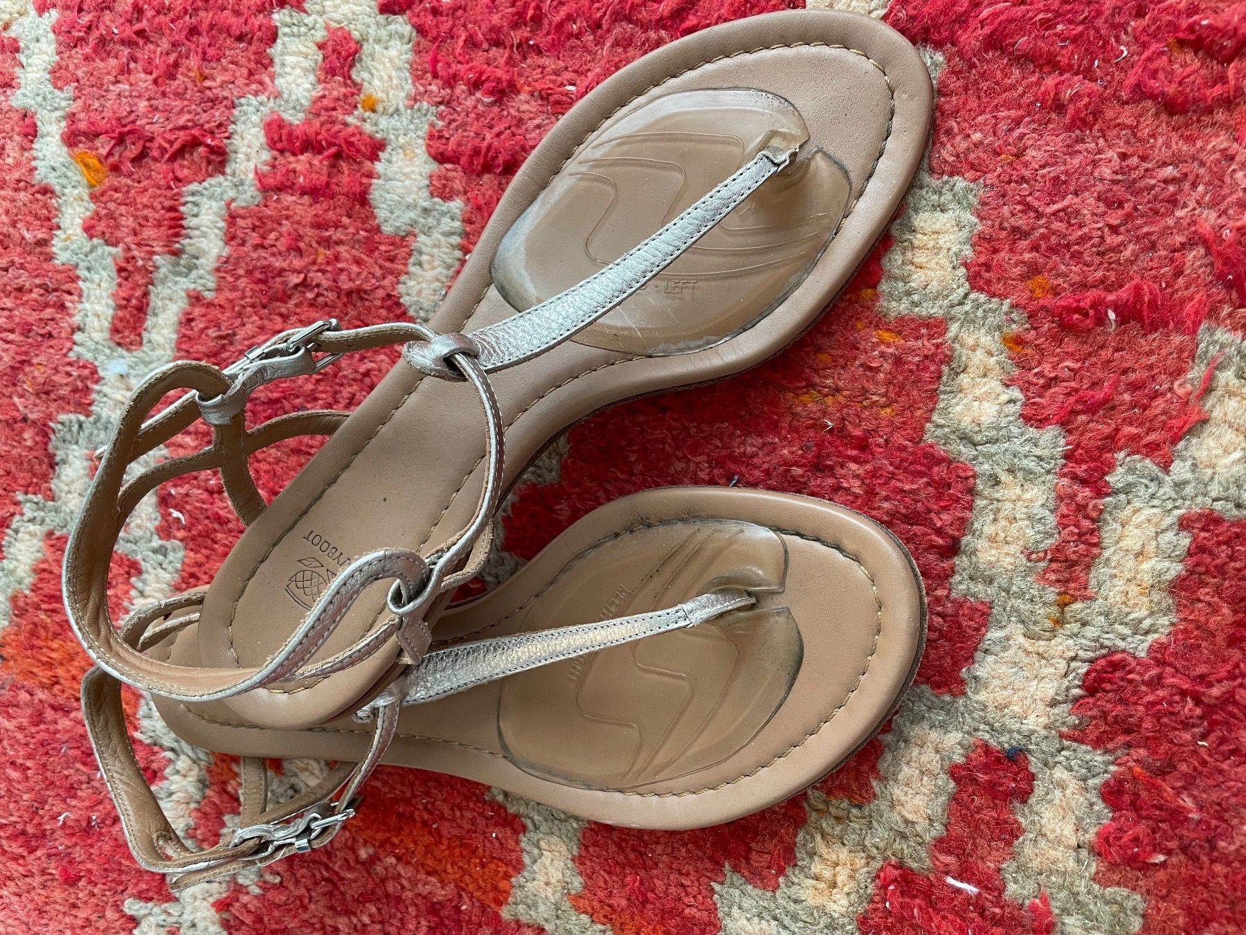 Navyboot Chaussures femmes: Navyboot Sandalen Leder Gold 38 – Neuf (Voir description) à Rüschlikon par FTSFTS