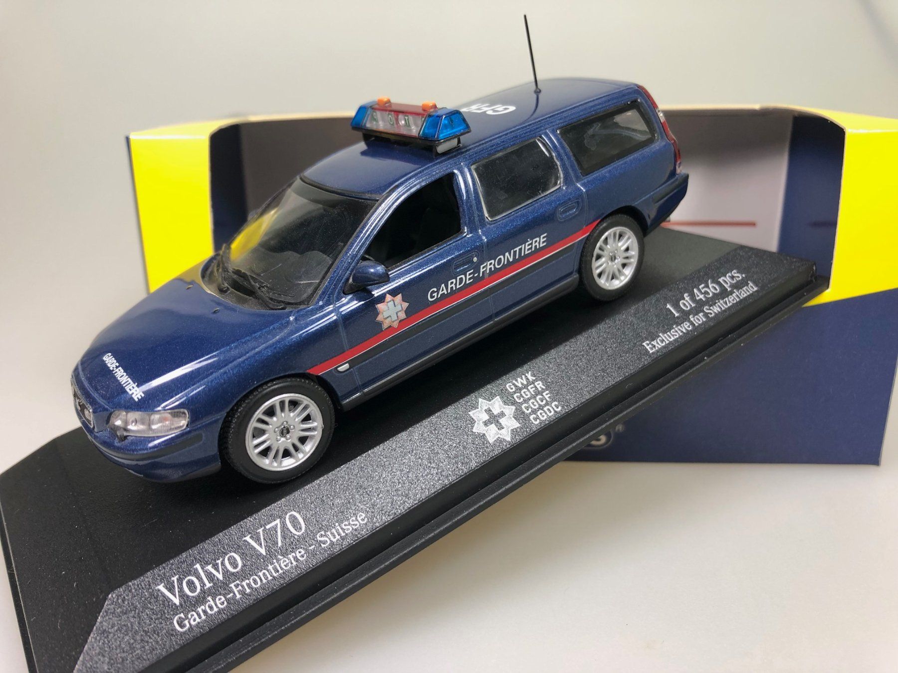 Volvo Modellautos: Volvo V70 Garde-Frontiere - Minichamps - 1:43 – Gebraucht aus Widen von Himan