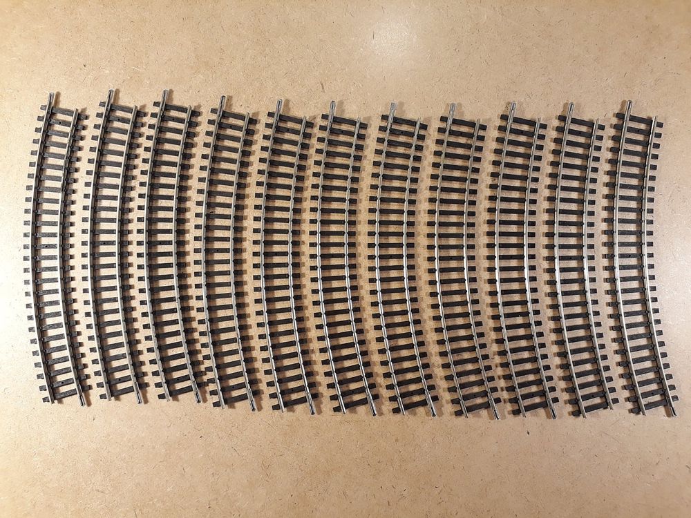 rails ROCO, 11 x R358 + 8 x 42202, échelle HO, DC (Gebraucht) in CHOËX ...