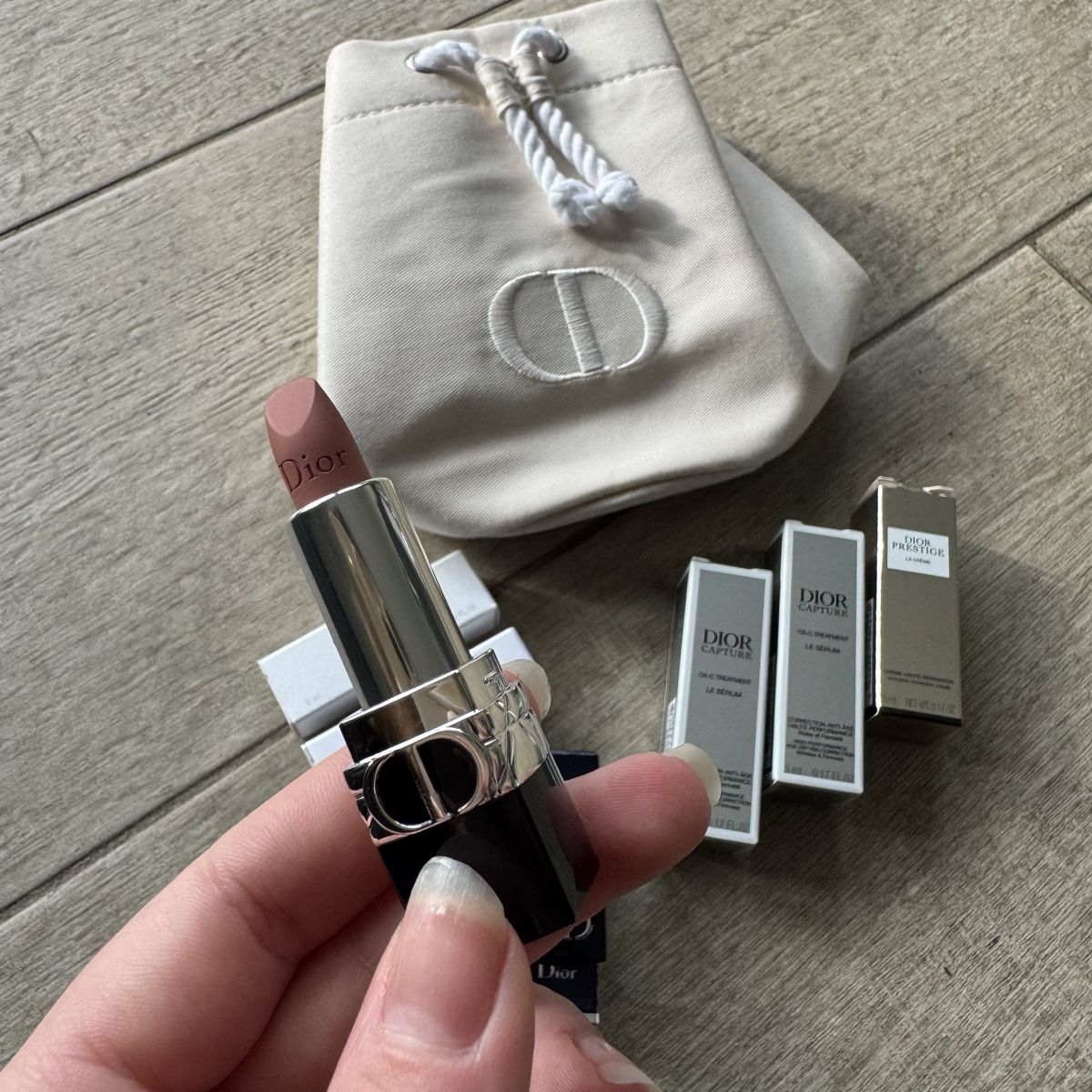 Dior Kosmetikkoffer: Neuwertiges Dior Säckli/Beutel mit Proben – Neu und originalverpackt aus Langnau i. E. von Witchblade 1
