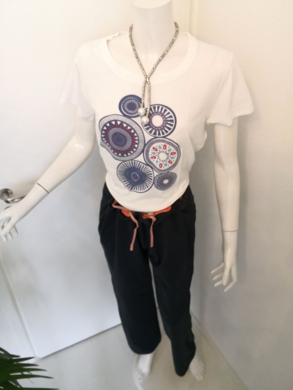 Tchibo Pantaloni: 🤩TCHIBO JOGGING-HOSE DUNKELBLAU – Nuovo (secondo la descrizione) da Olten venduto da Naja-Twins-Twins 7