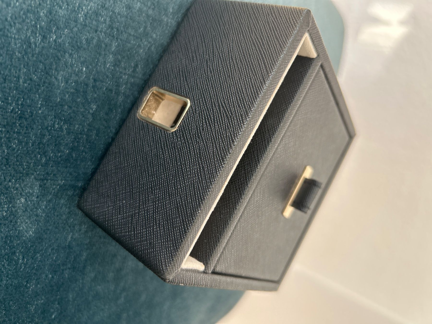 Contenitori & Simili: Stackers Phone charger box – Usato da Biel/Bienne venduto da zit_v5yc 1