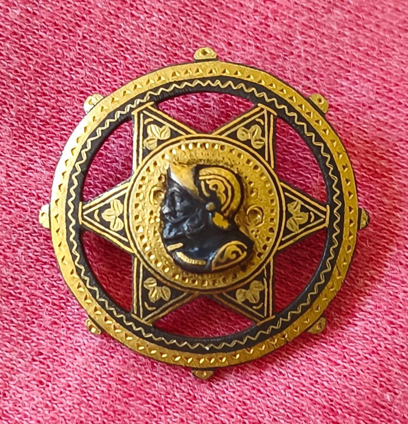 Placchette & Badge: Vereins- oder Festorden, historisches Abzeichen in Sternform – Usato da Zürich venduto da Tanteemma369 9