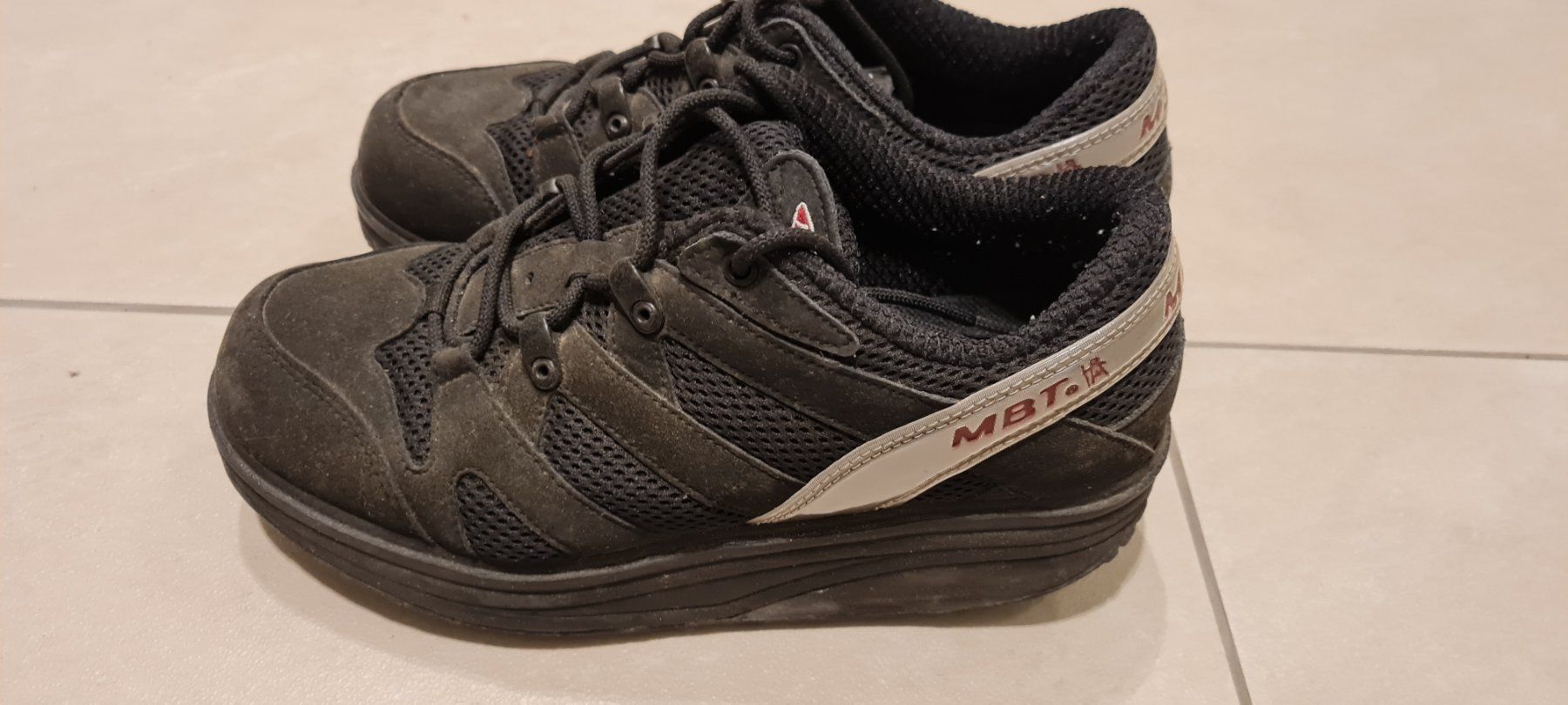MBT Chaussures femmes: MBT Halbschuh Gr. 39 schwarz – D'occasion à Turbenthal par Raschka65 1