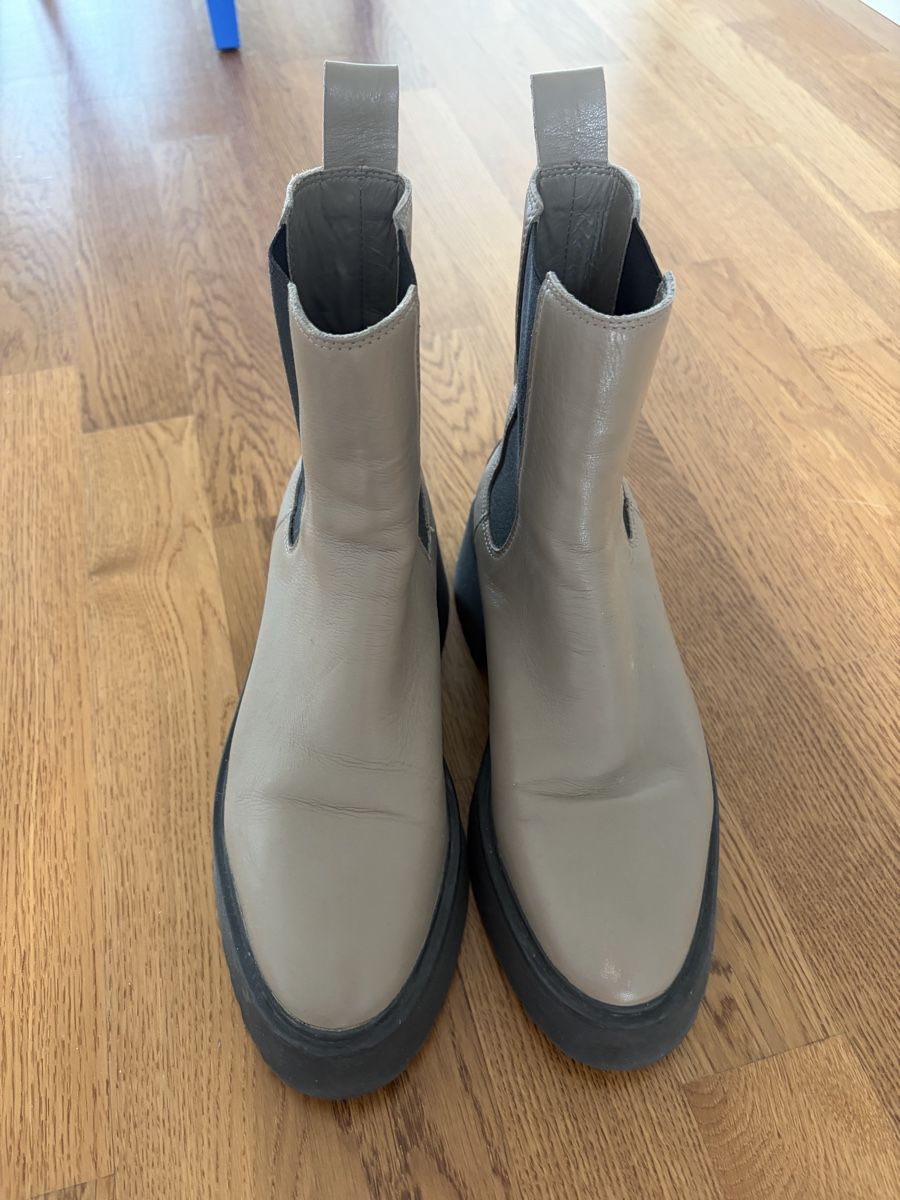 Copenhagen Scarpe da donna: Chelsea Boot Copenhagen – Usato da Zürich venduto da Nora123321 1