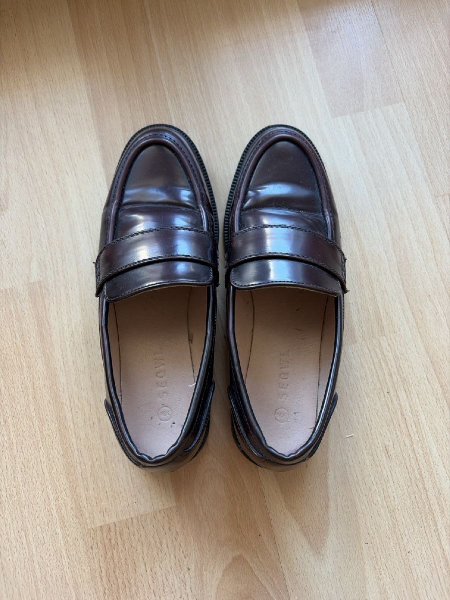 Chaussures femmes: Burgundy loafer  – D'occasion à St. Gallen par nur_zkc8 2