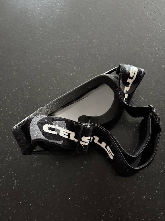 Skis: Masque ski Celsius enfant 12 ans – D'occasion à Vufflens-la-Ville par floschlier 1